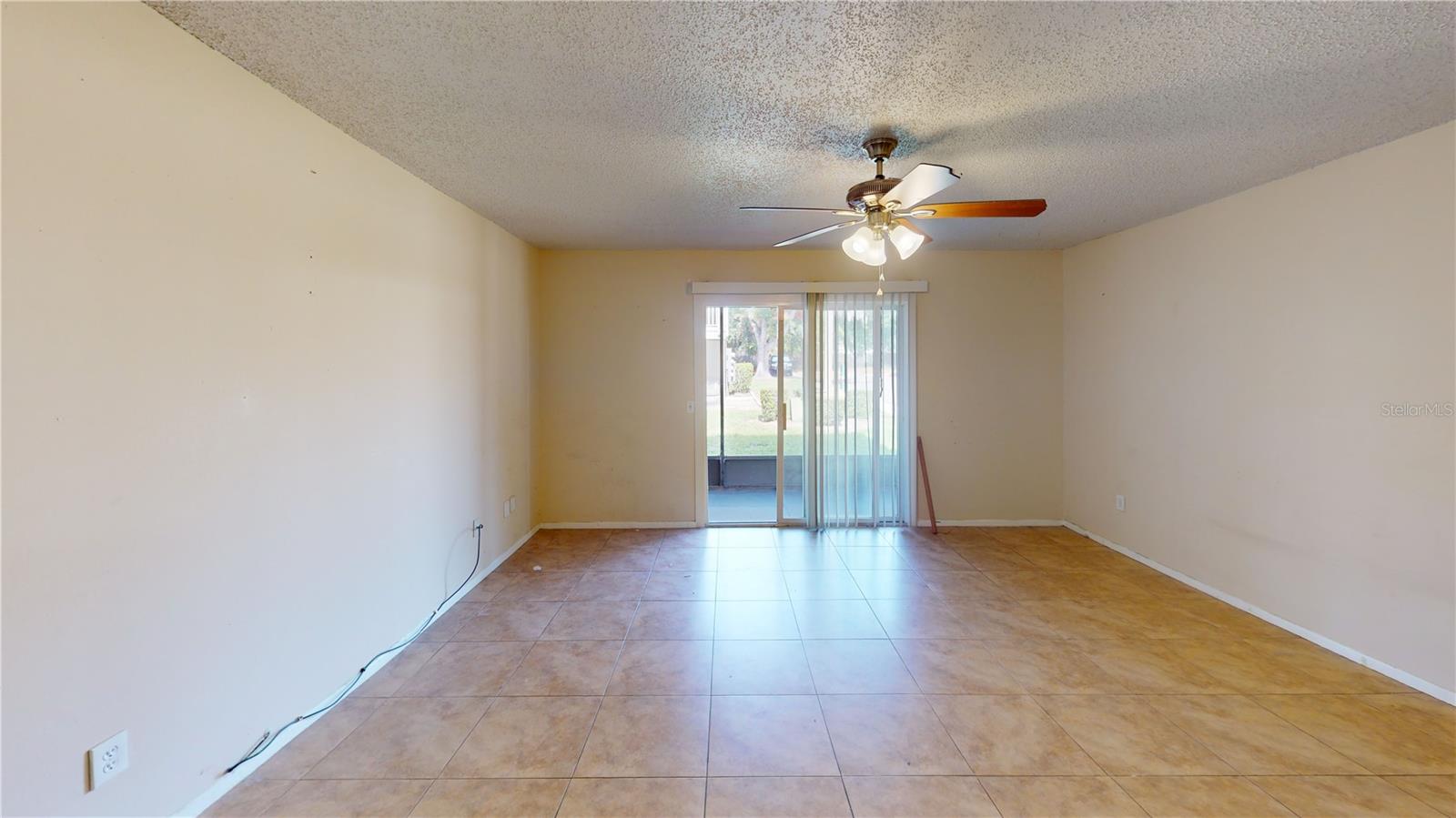 4030 CORTEZ DR #B — photo 2