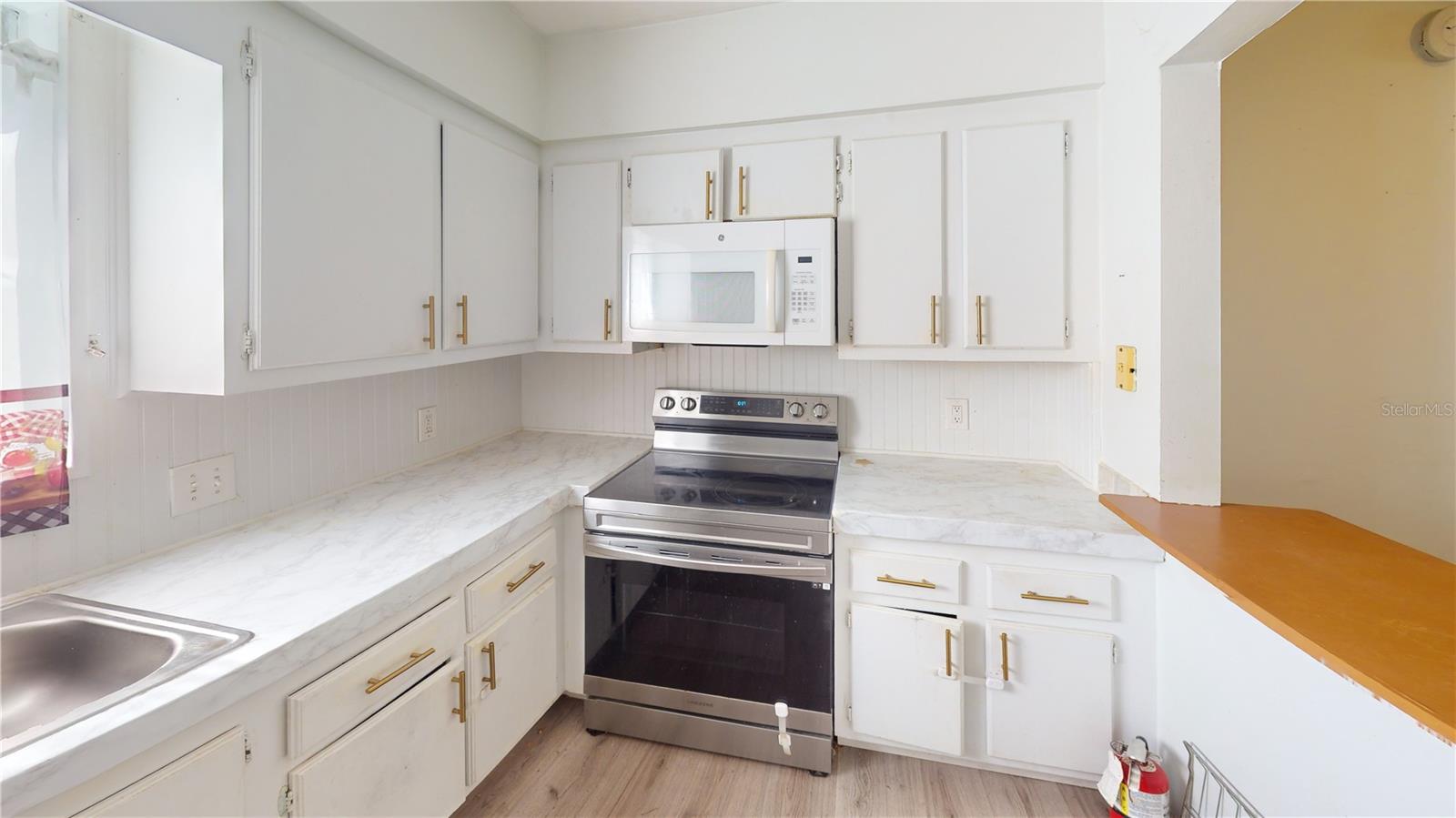 4030 CORTEZ DR #B — photo 4