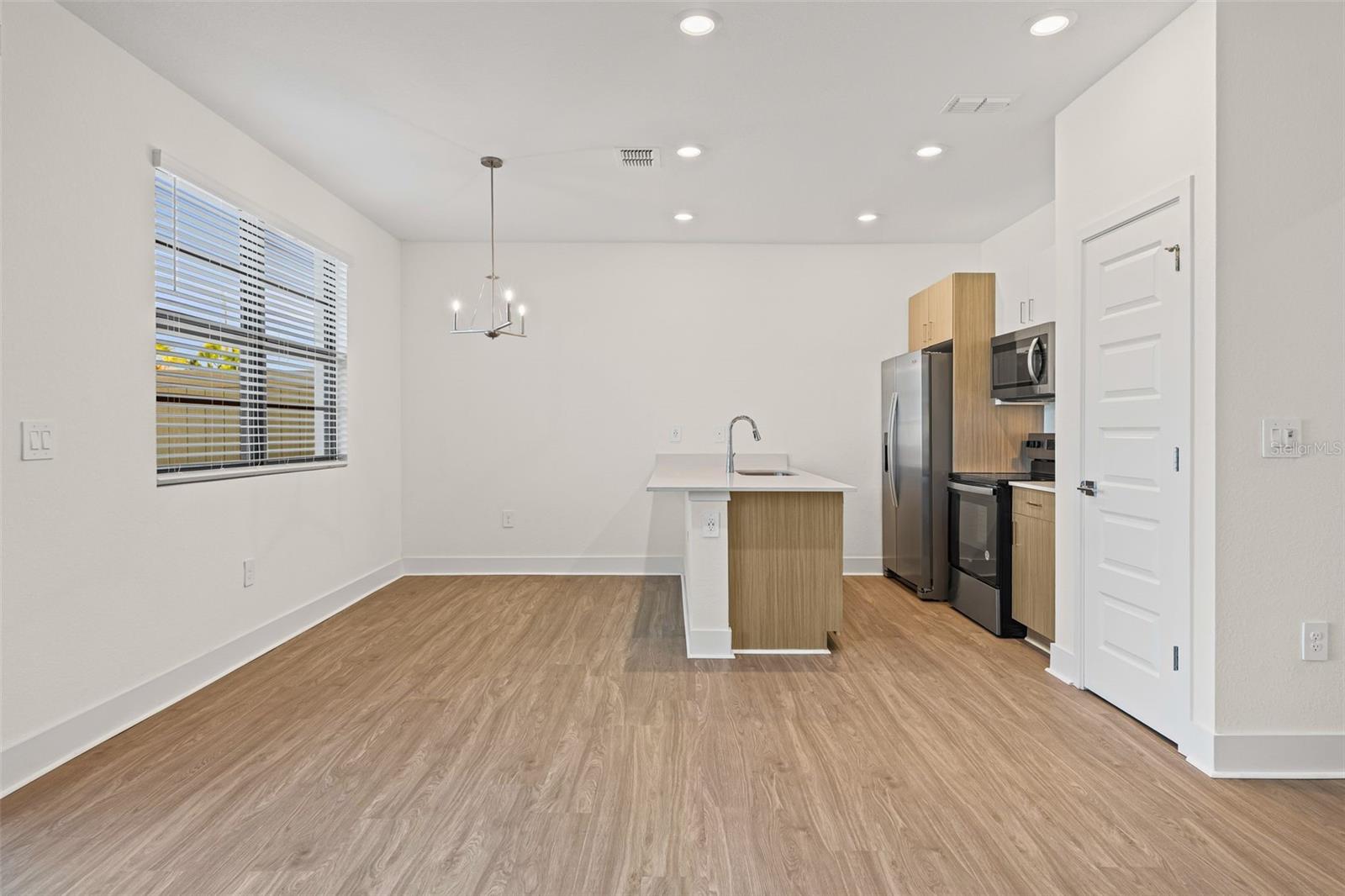 14515 STELLAR PL — photo 12