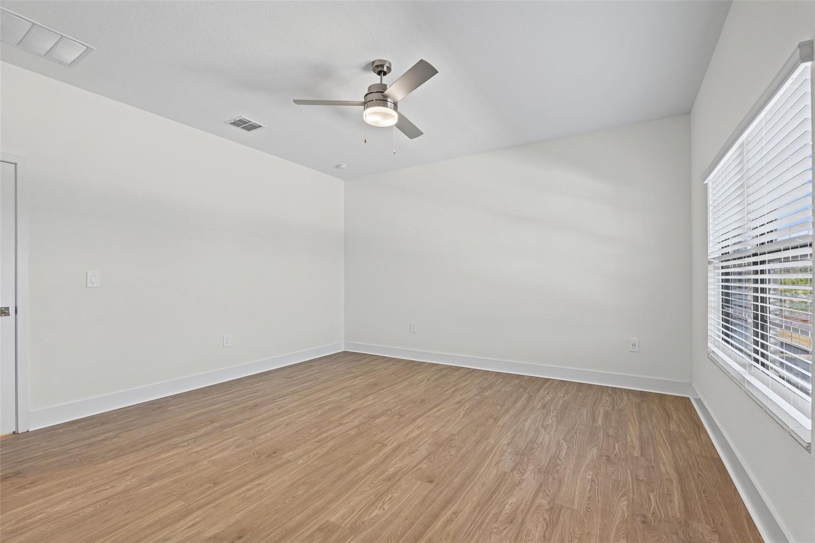 14515 STELLAR PL — photo 27