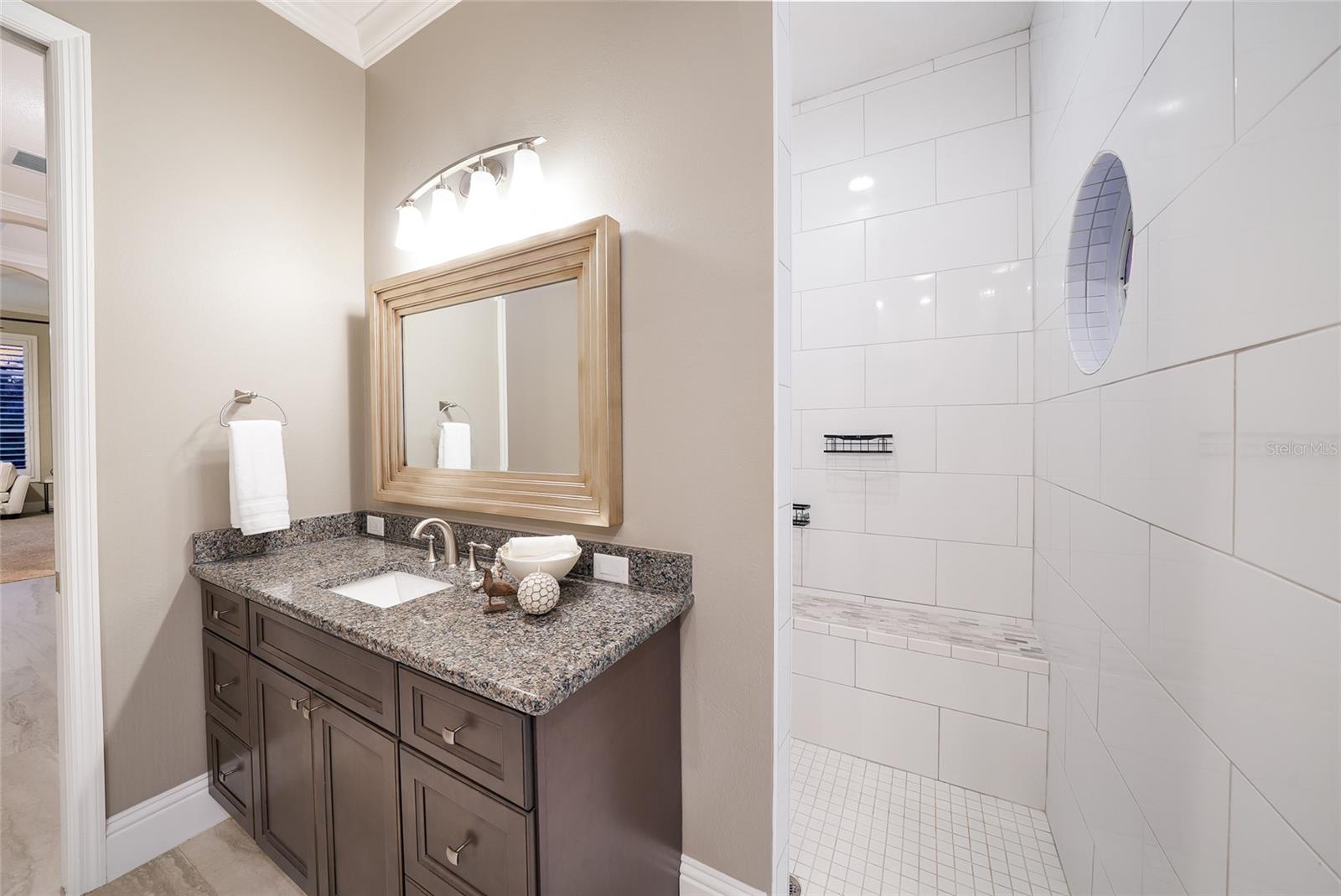 8122 LONE TREE GLN — photo 36
