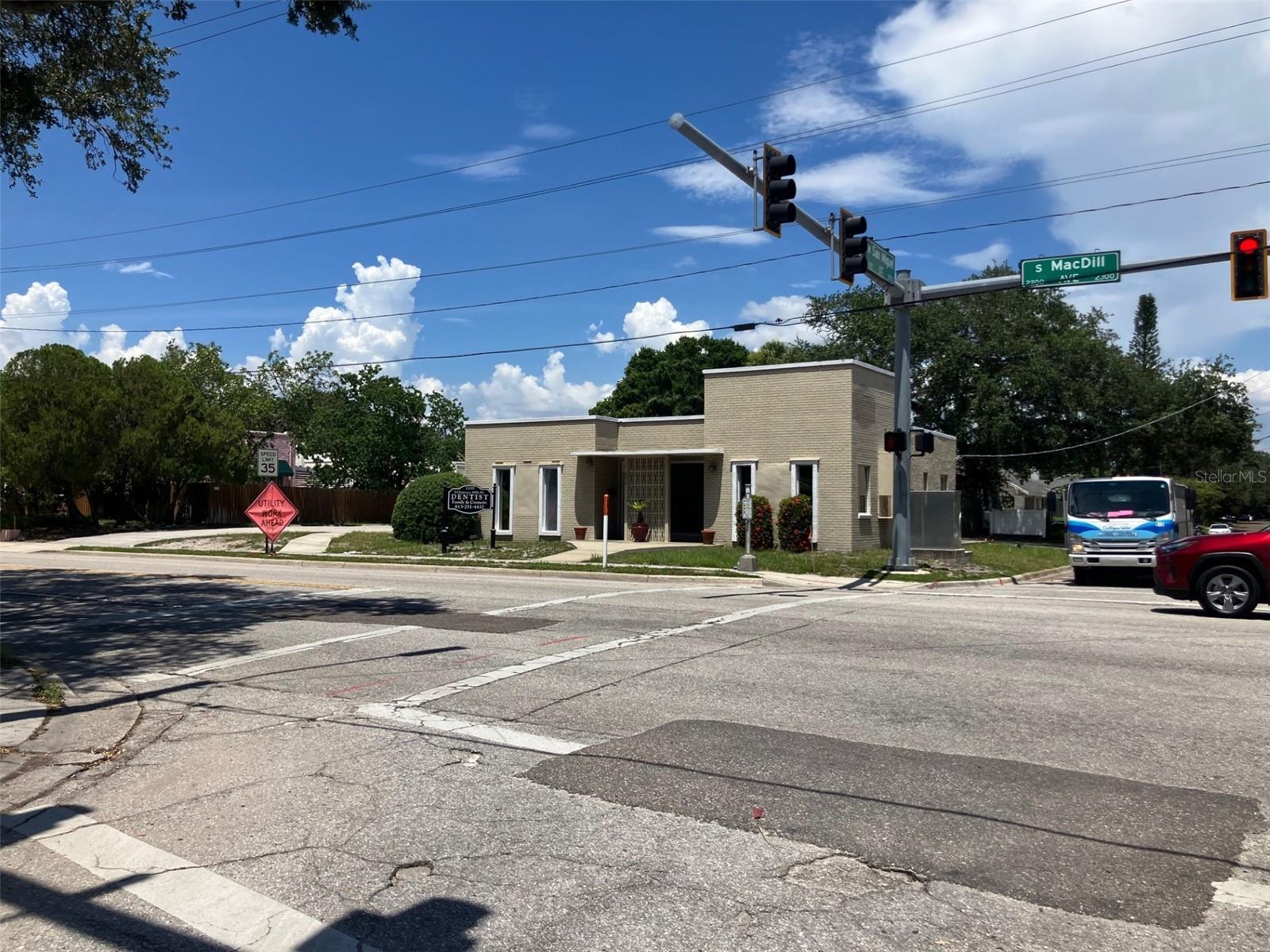 2210 S MACDILL AVE — photo 2