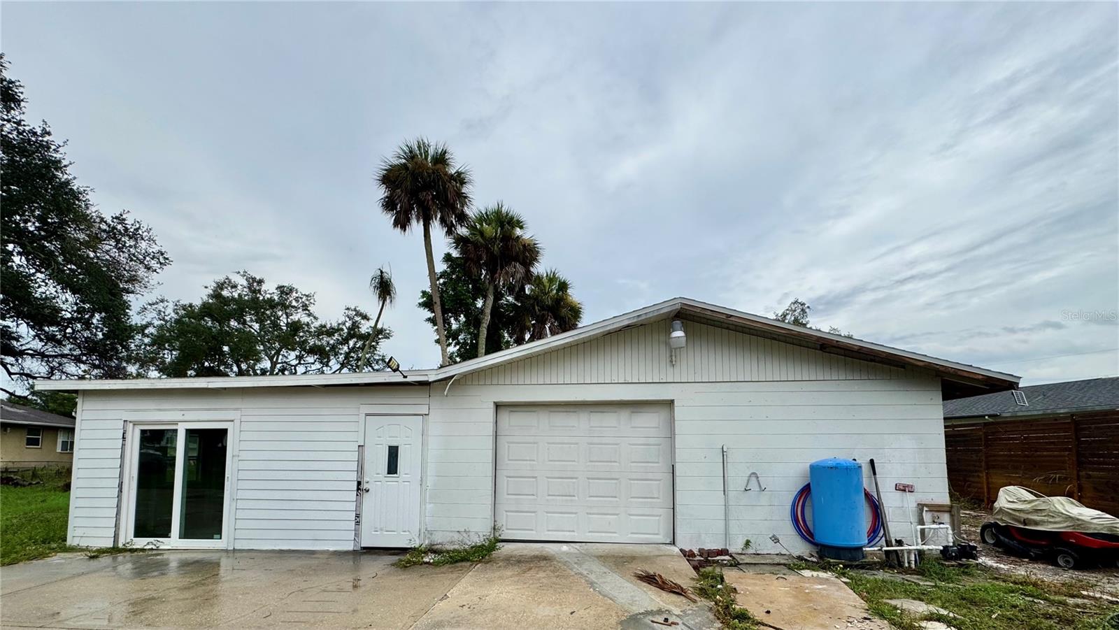 812 TROPICAL DR — photo 5