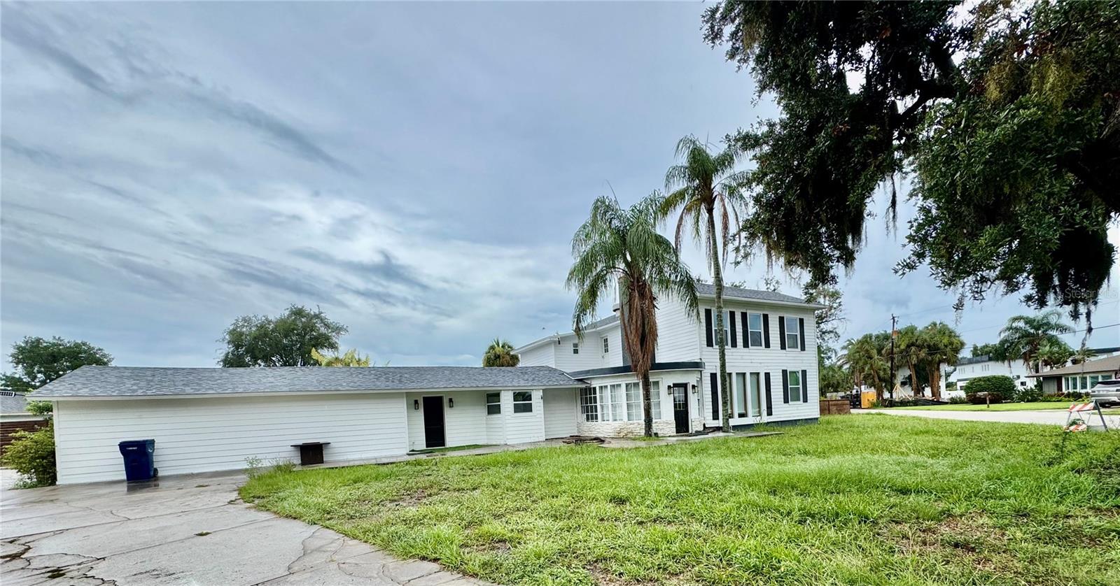 812 TROPICAL DR — photo 3