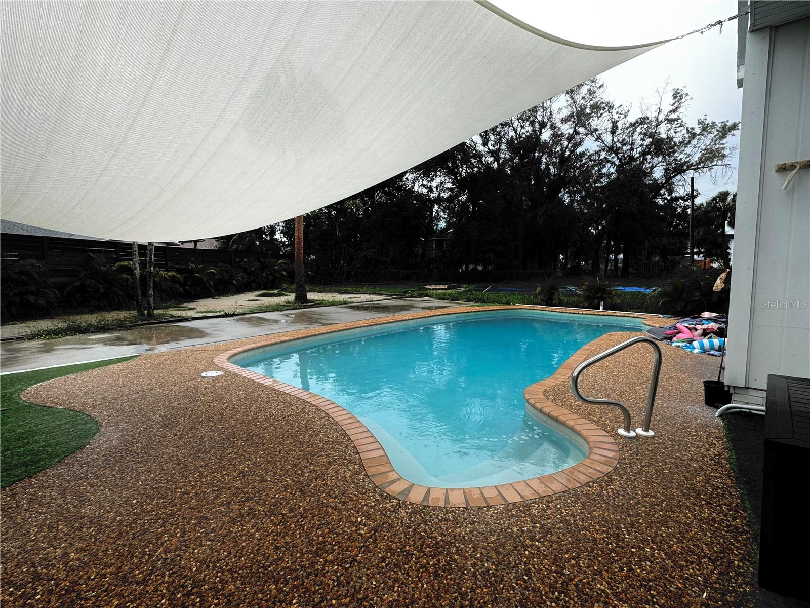 812 TROPICAL DR — photo 7