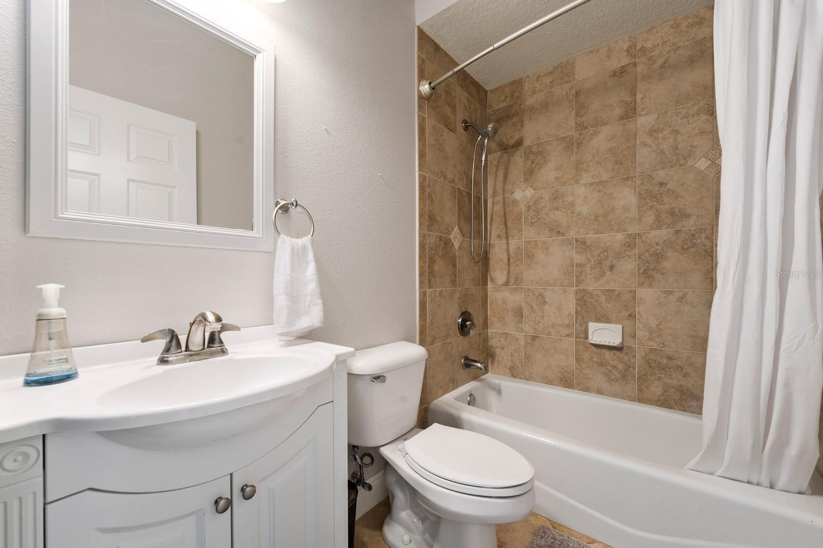3411 W NORTH B ST — photo 13