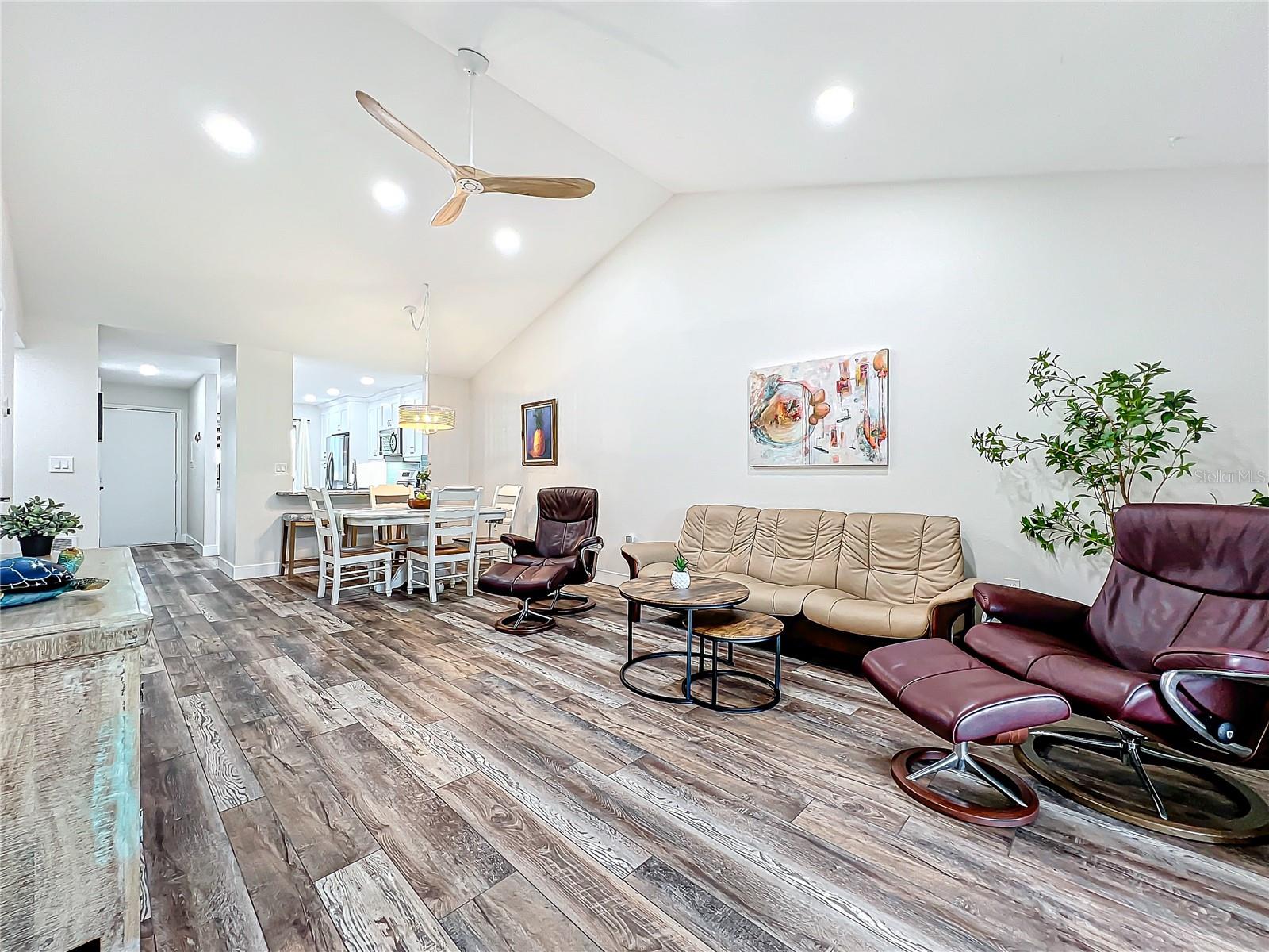 1407 PINE LAKE DR #7 — photo 32