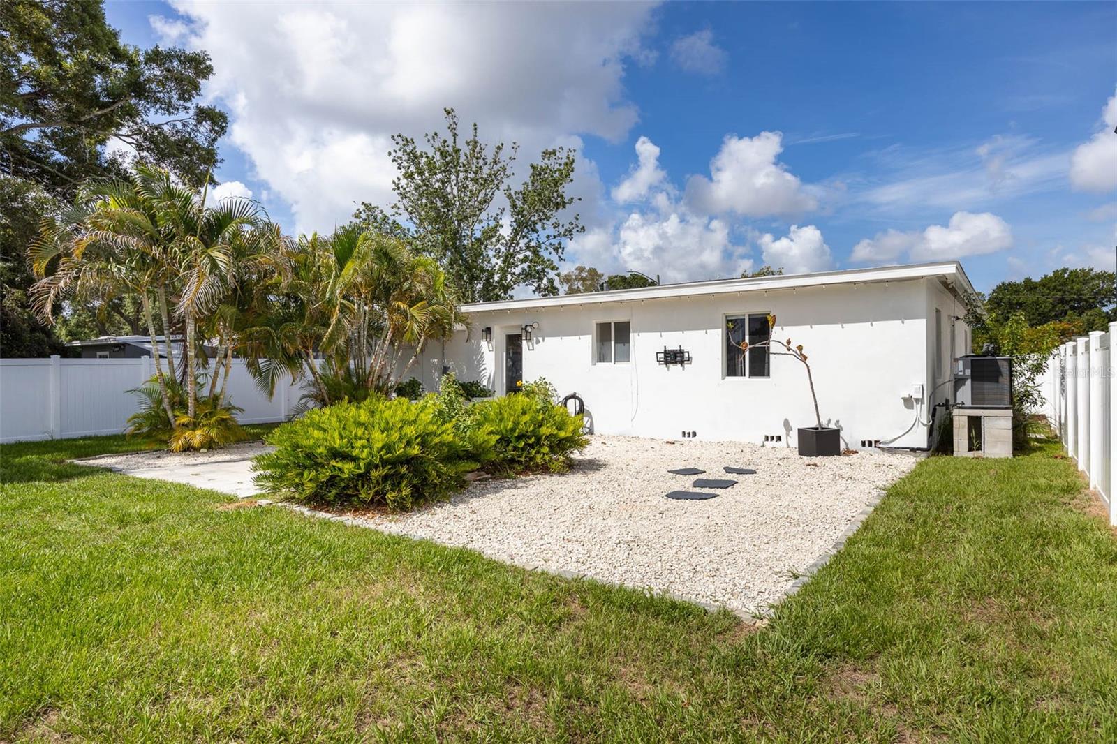 5931 MANGROVE ST N — photo 24