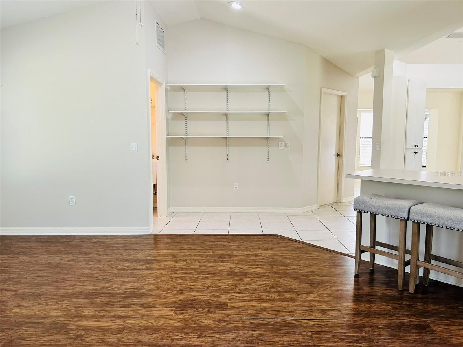 304 PINE GLEN CT — photo 15