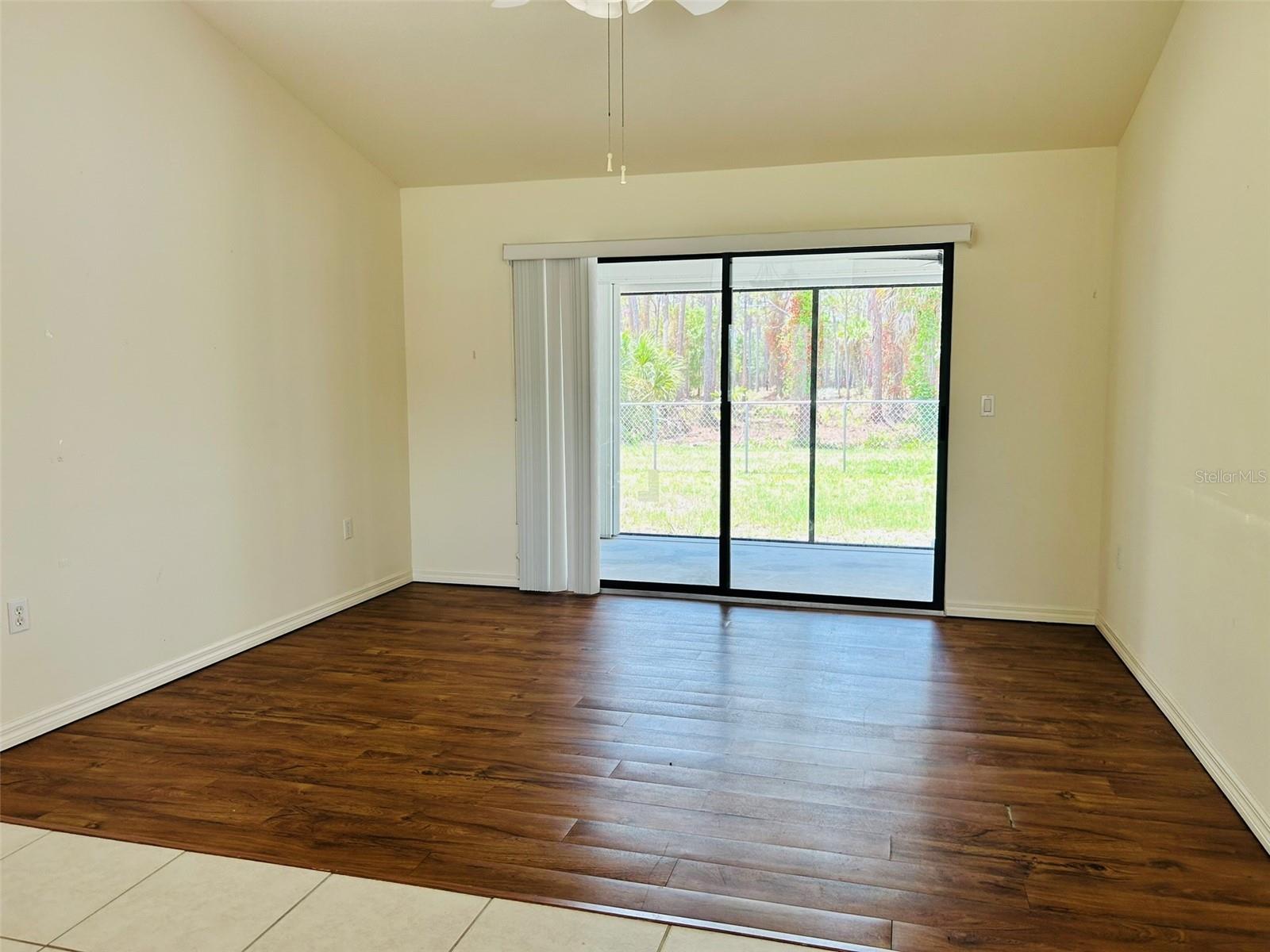 304 PINE GLEN CT — photo 9