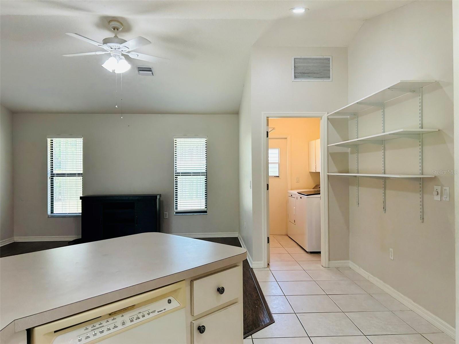 304 PINE GLEN CT — photo 13