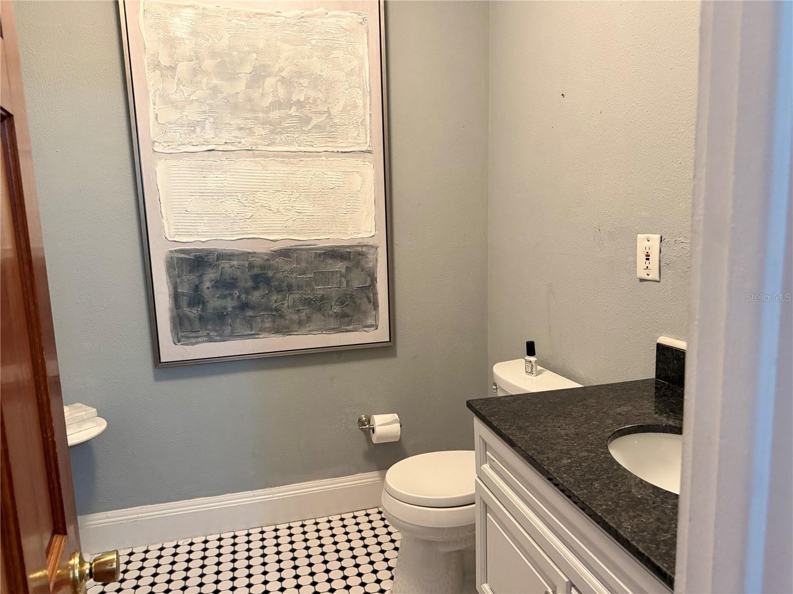311 S BREVARD AVE — photo 13