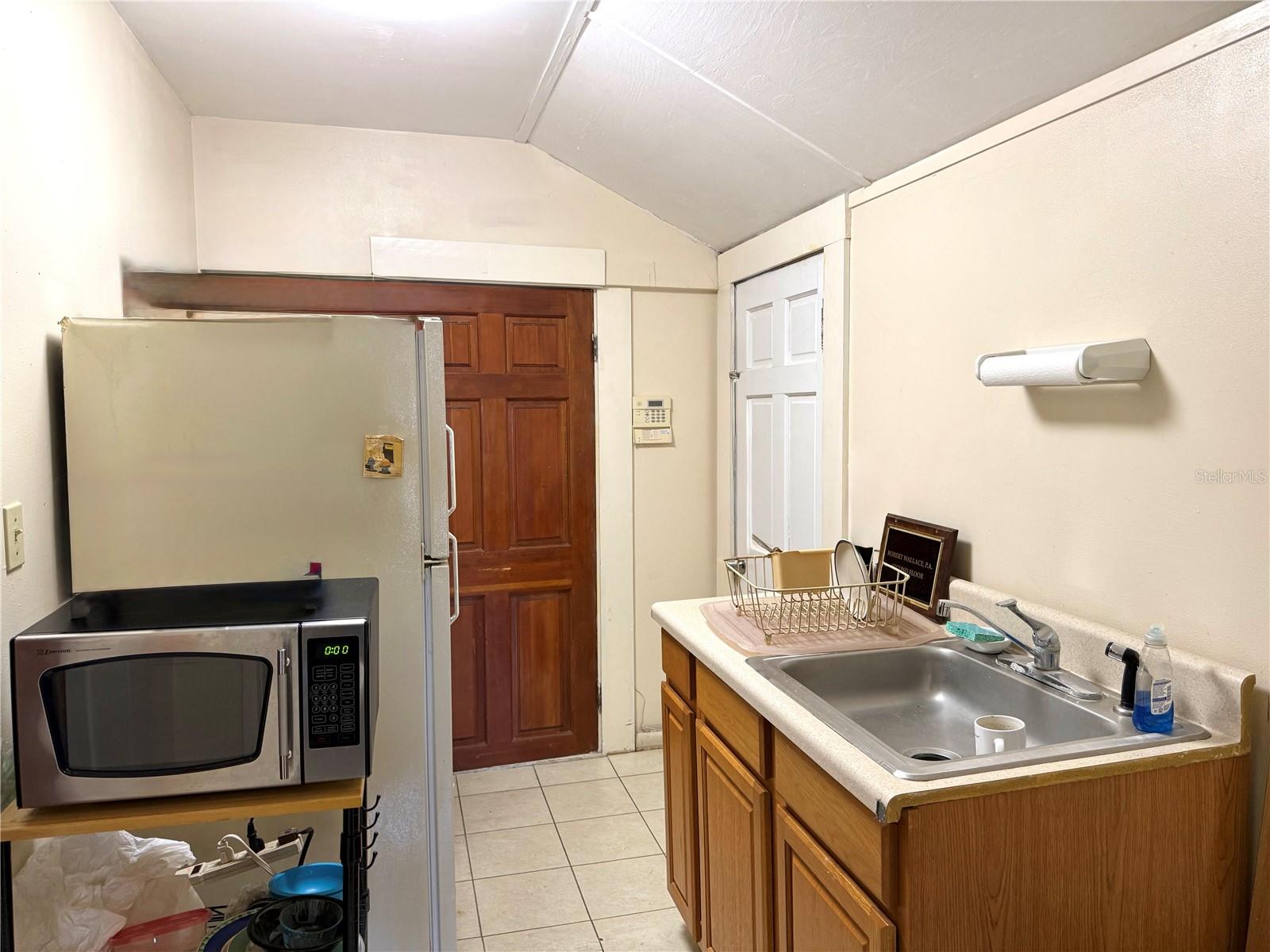 311 S BREVARD AVE — photo 24