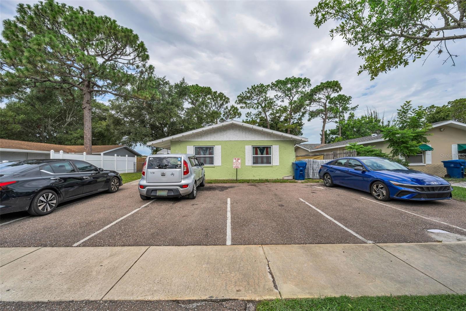 906/908 LAKE PALMS DR — photo 13
