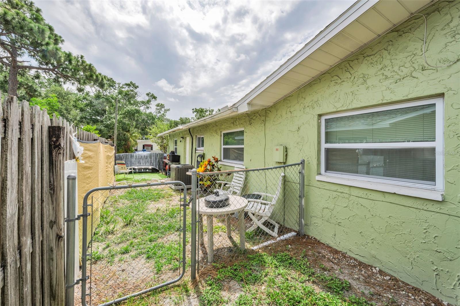 906/908 LAKE PALMS DR — photo 33