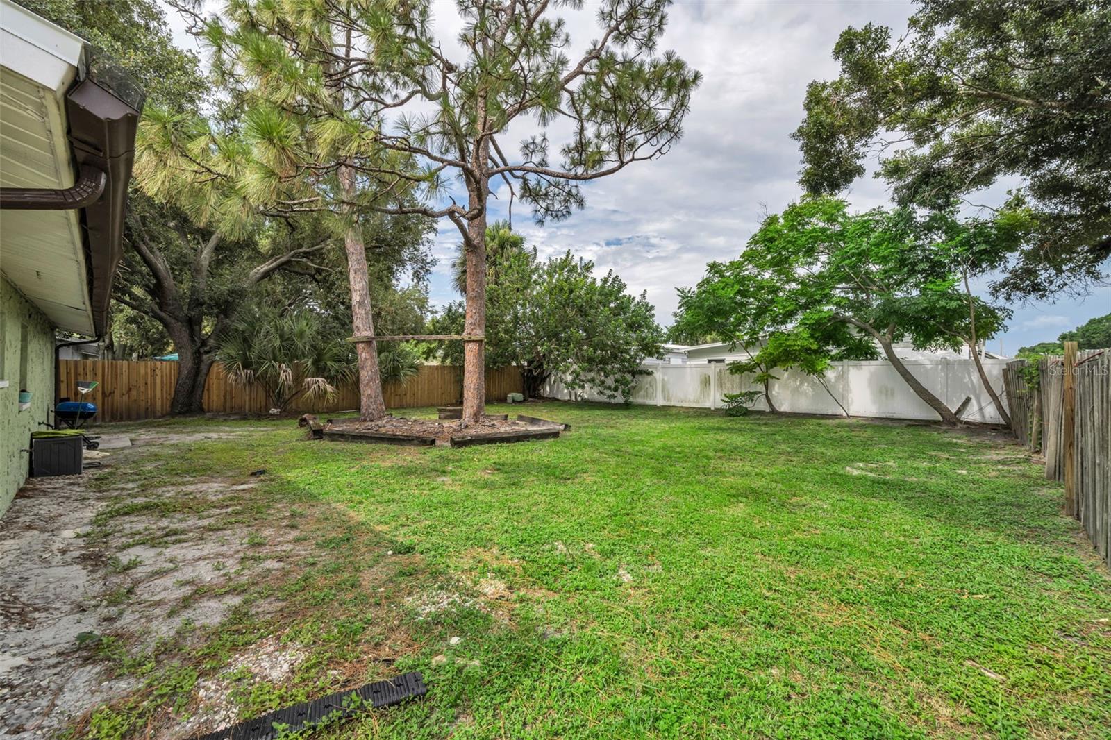 906/908 LAKE PALMS DR — photo 12