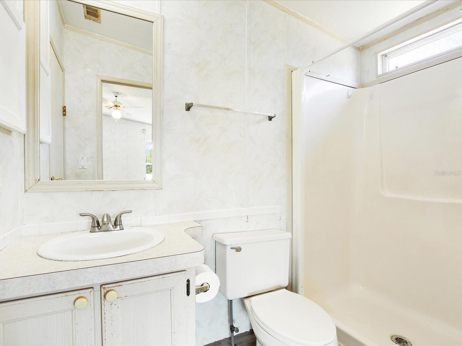 7606 DETROIT AVE — photo 11