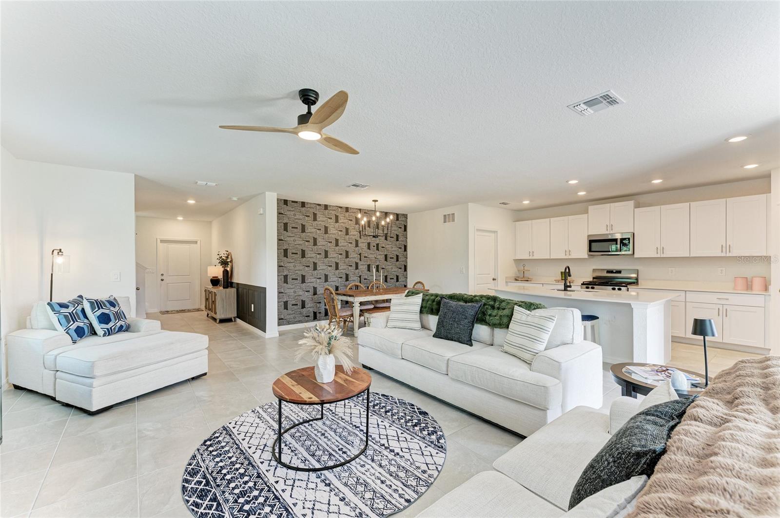 9175 TEQUILA SUNRISE DR — photo 16