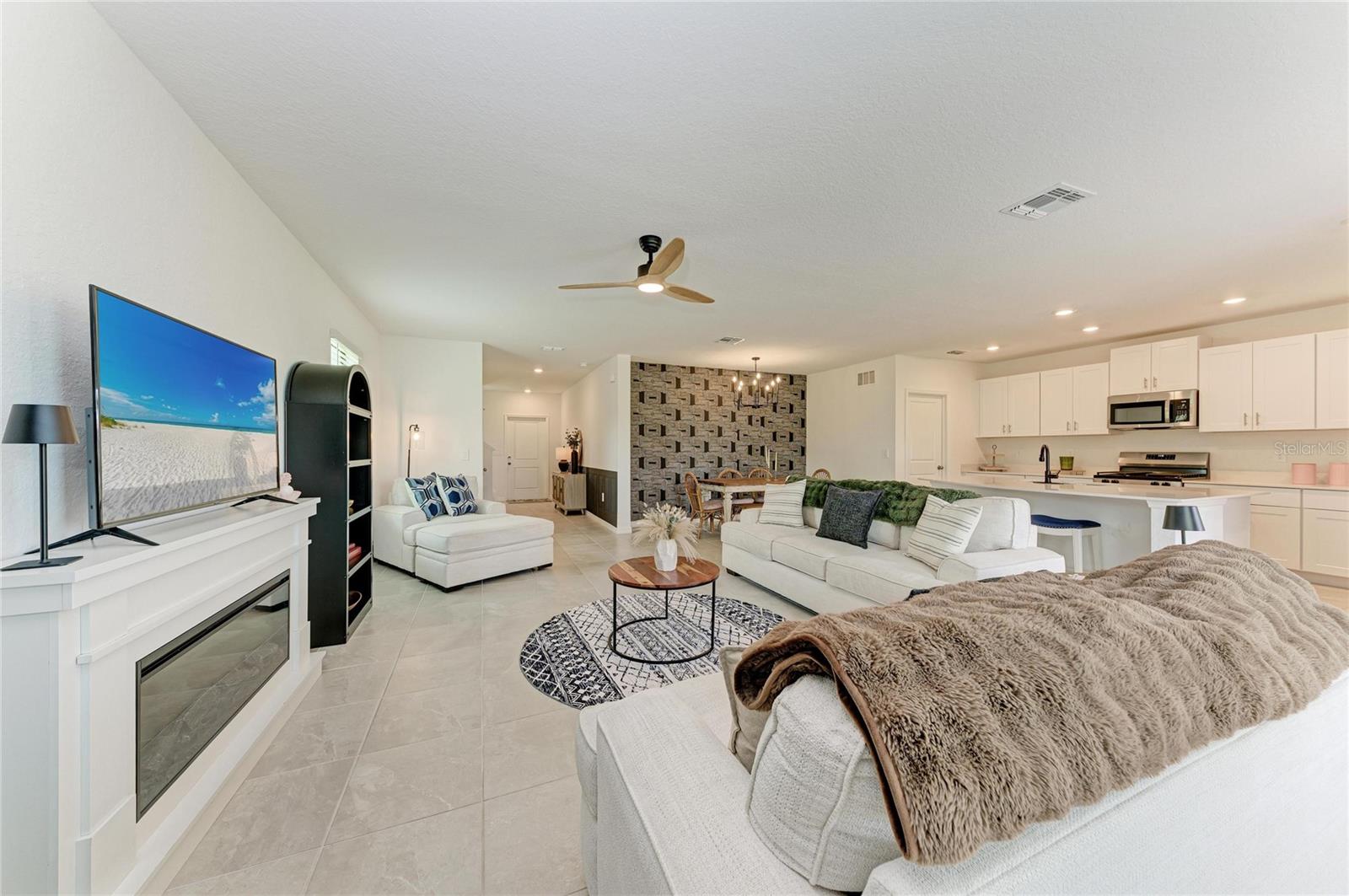 9175 TEQUILA SUNRISE DR — photo 13