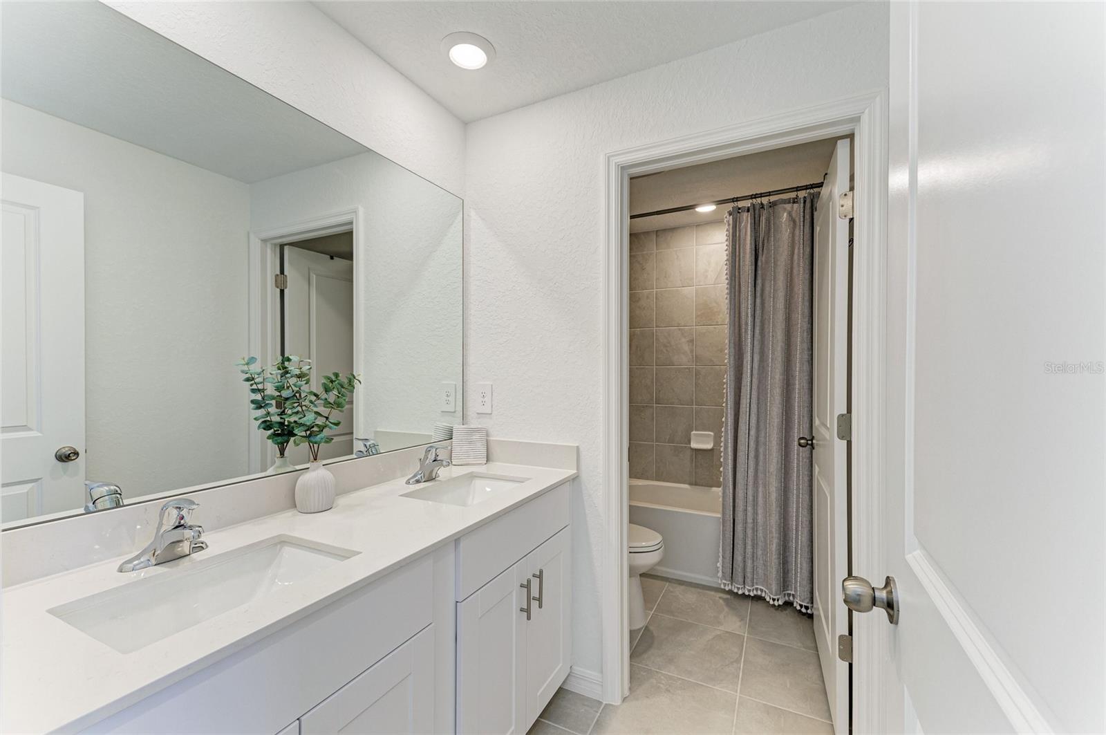 9175 TEQUILA SUNRISE DR — photo 38