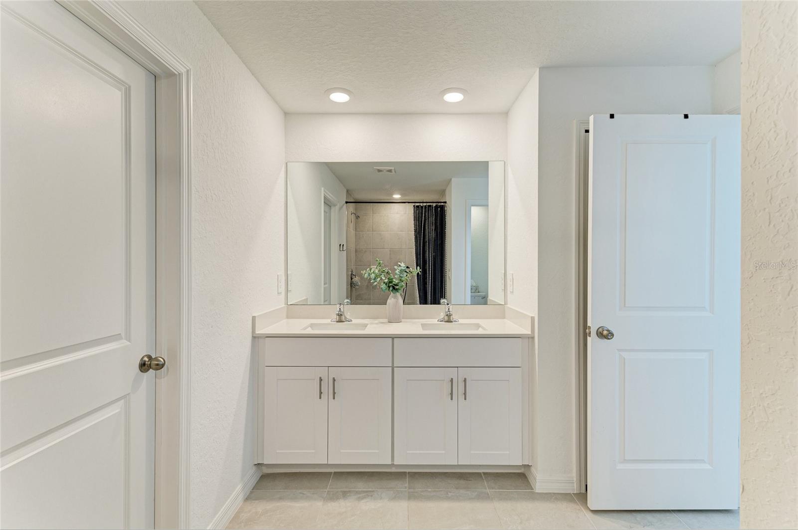 9175 TEQUILA SUNRISE DR — photo 32