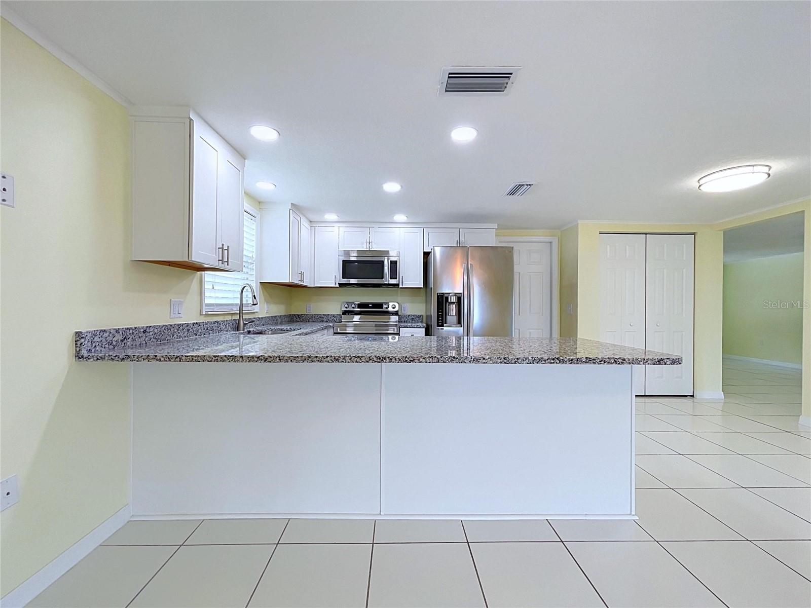 7401 ISLANDER LN — photo 33