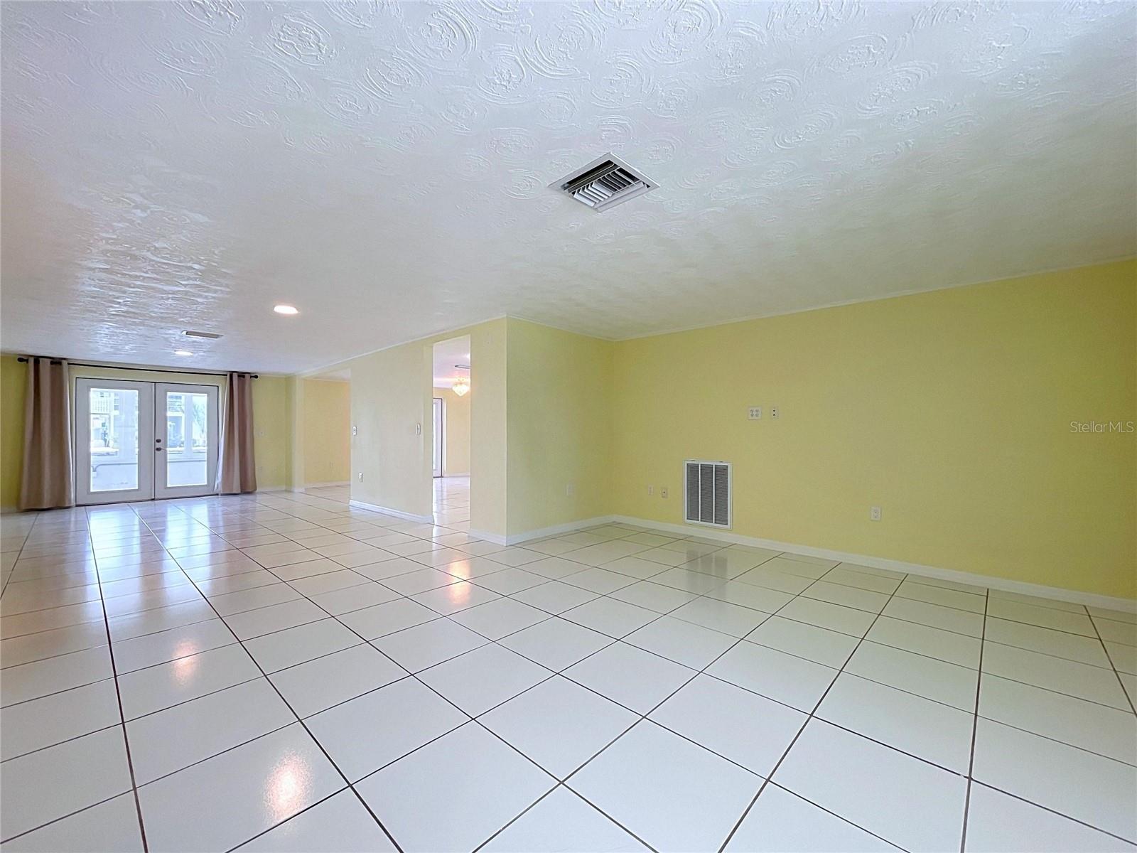 7401 ISLANDER LN — photo 28
