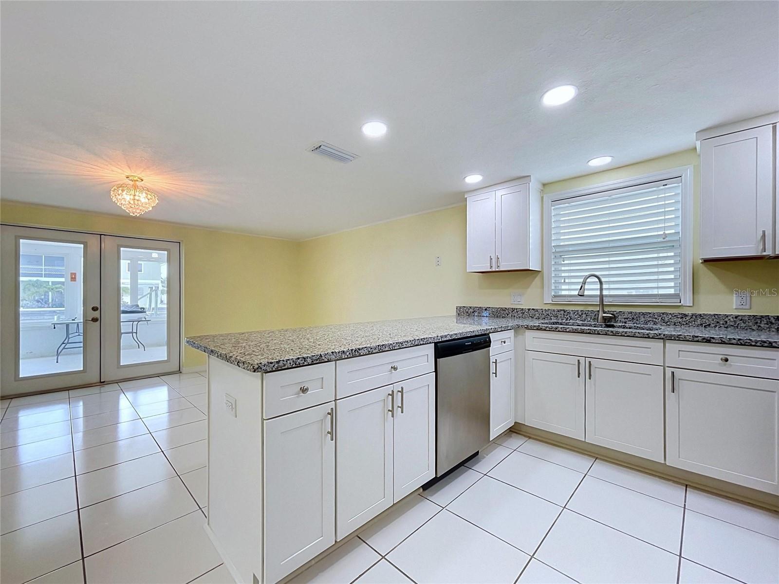 7401 ISLANDER LN — photo 35