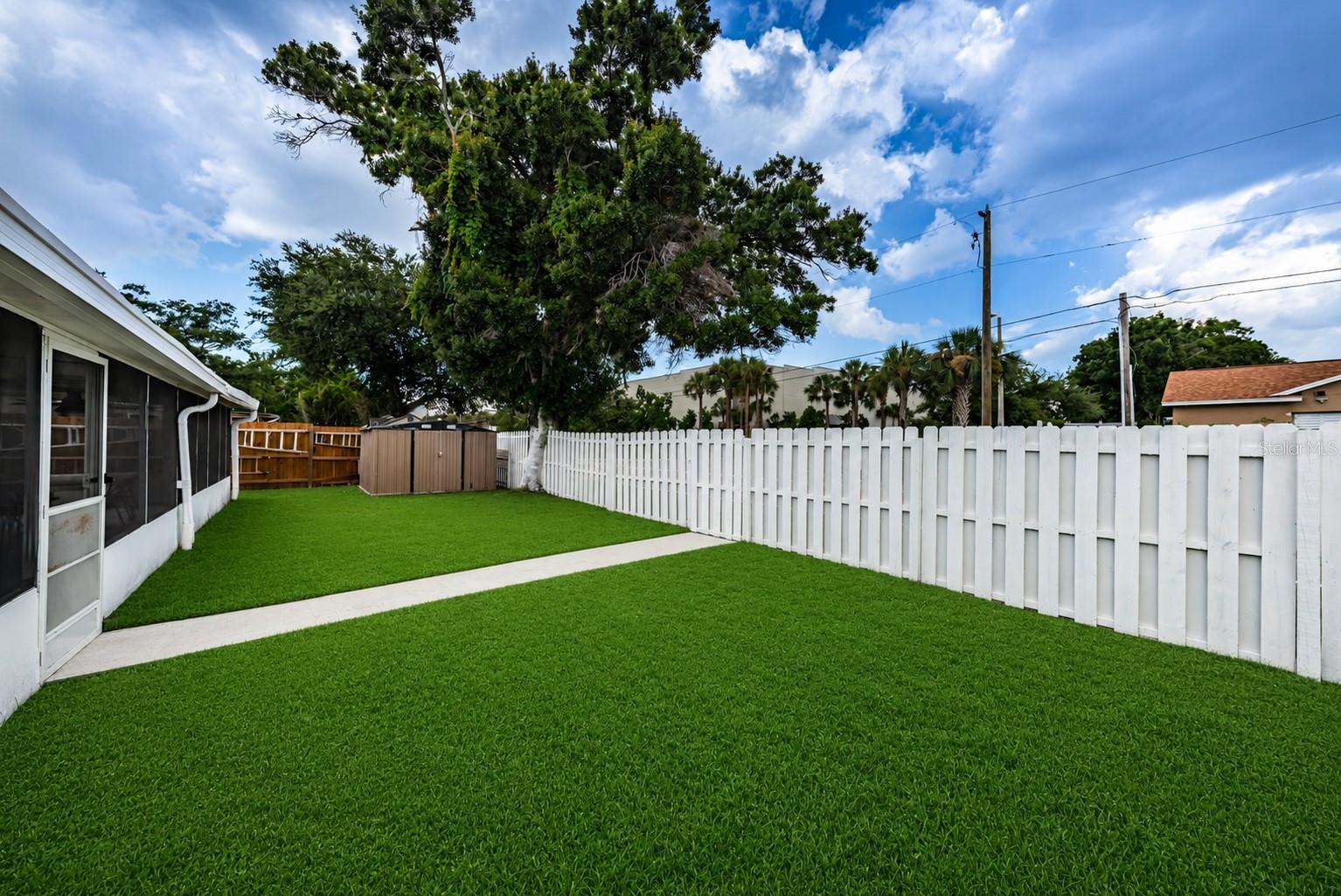 8419 125TH PL — photo 37