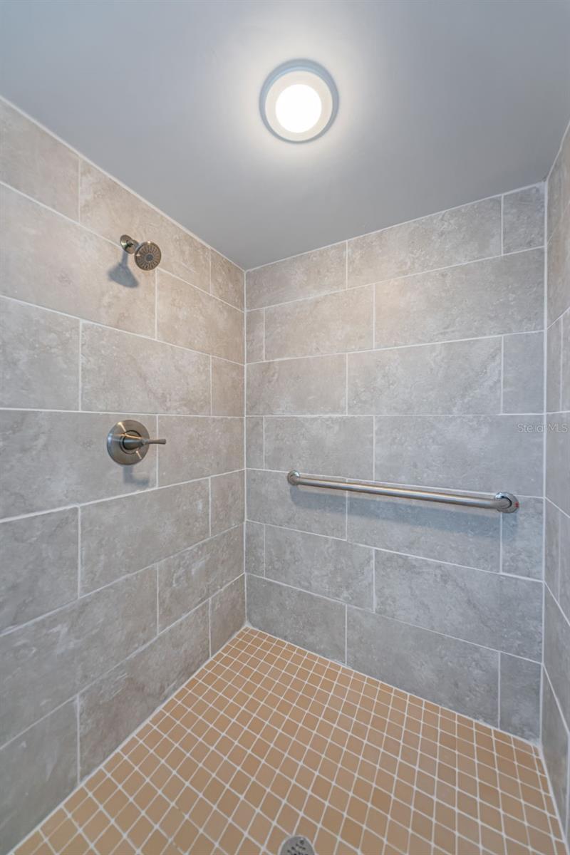 8419 125TH PL — photo 24