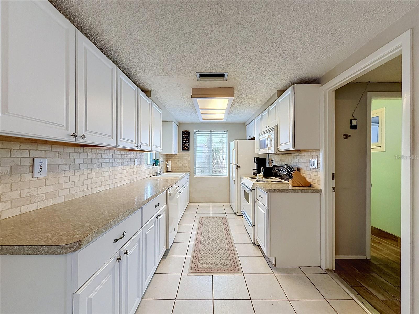 2228 SOCIETY DR — photo 9
