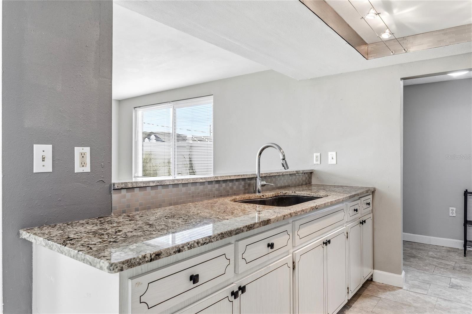 3606 COCKATOO DR — photo 12
