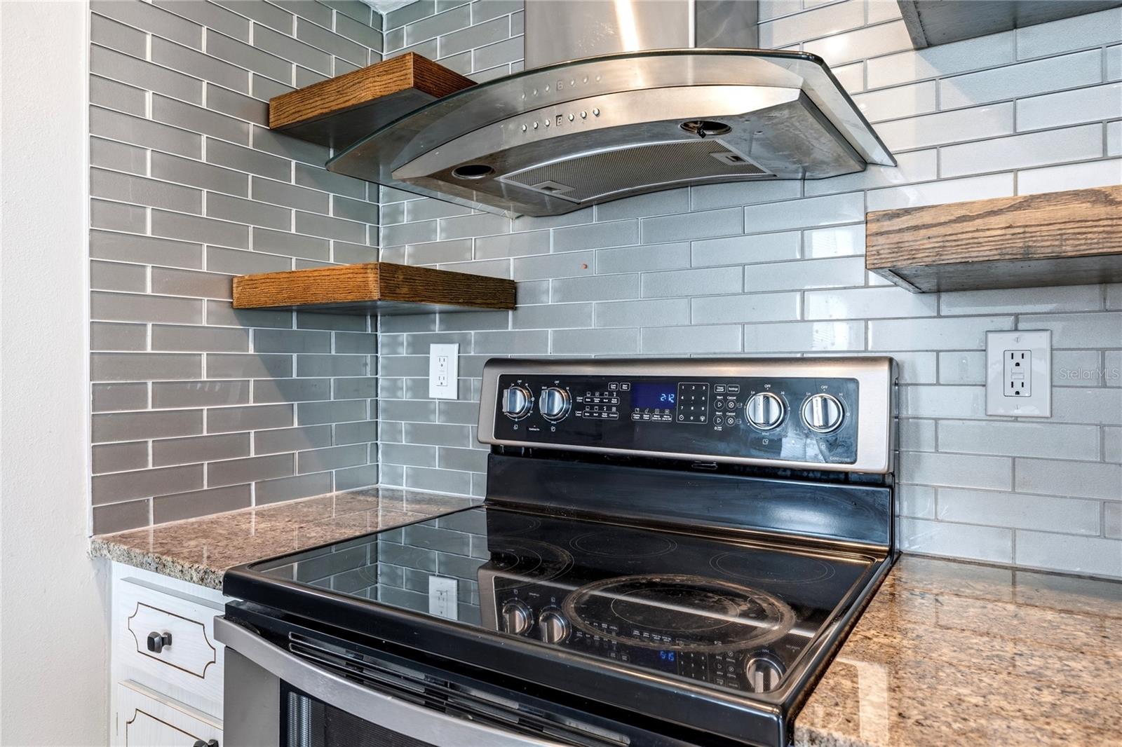 3606 COCKATOO DR — photo 14