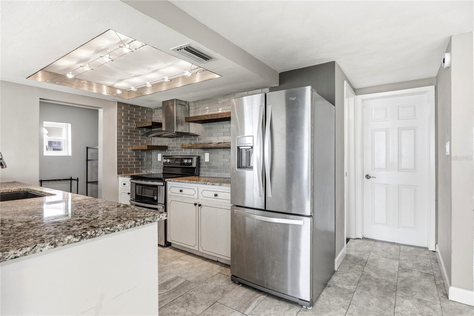3606 COCKATOO DR — photo 13
