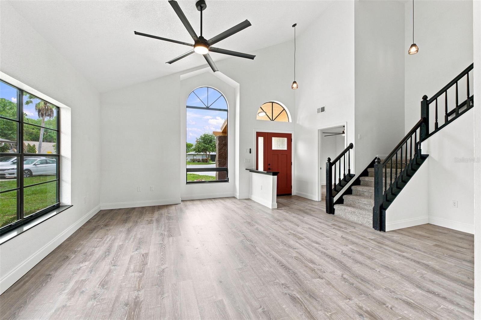 5509 GANNETT CT — photo 4