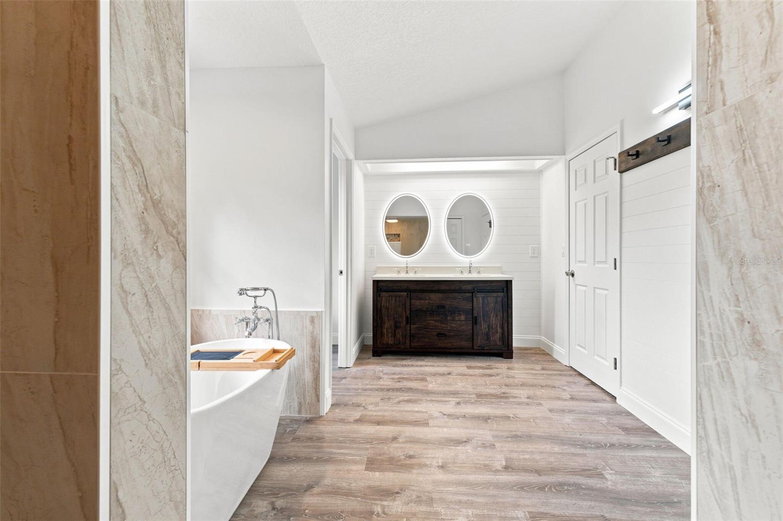 5509 GANNETT CT — photo 14