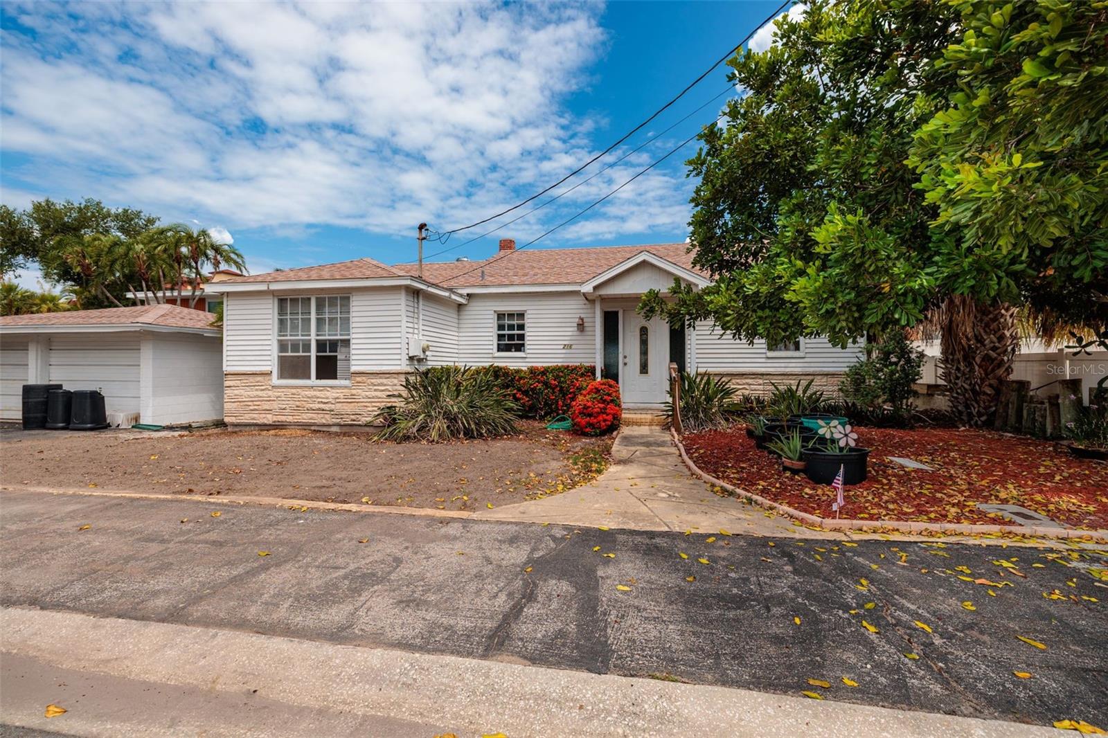 216 PUNTA VISTA DR — photo 9