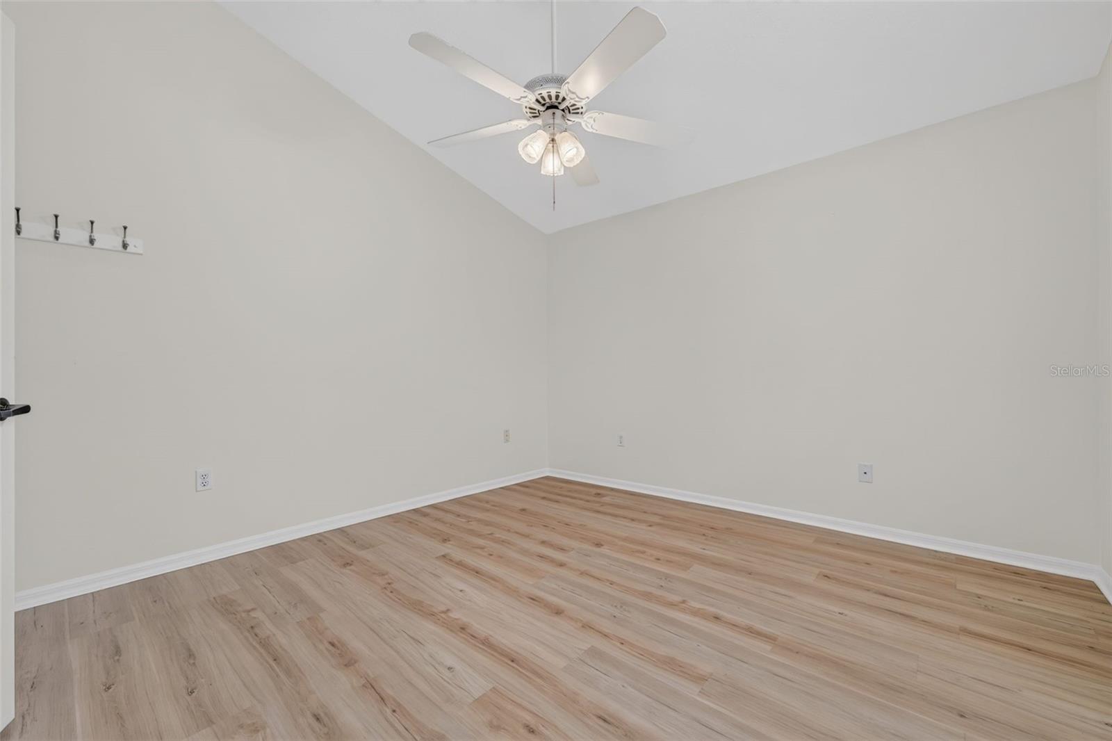 5626 MONTE ROSSO RD — photo 33