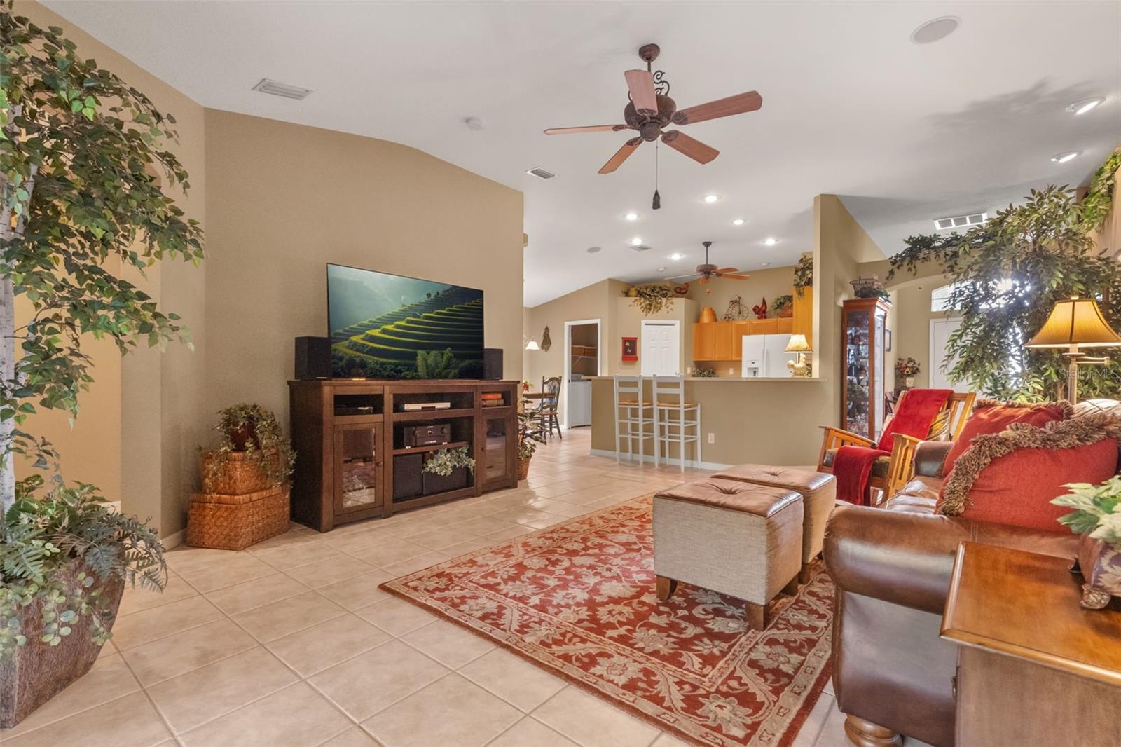 13813 SIGLER ST — photo 3