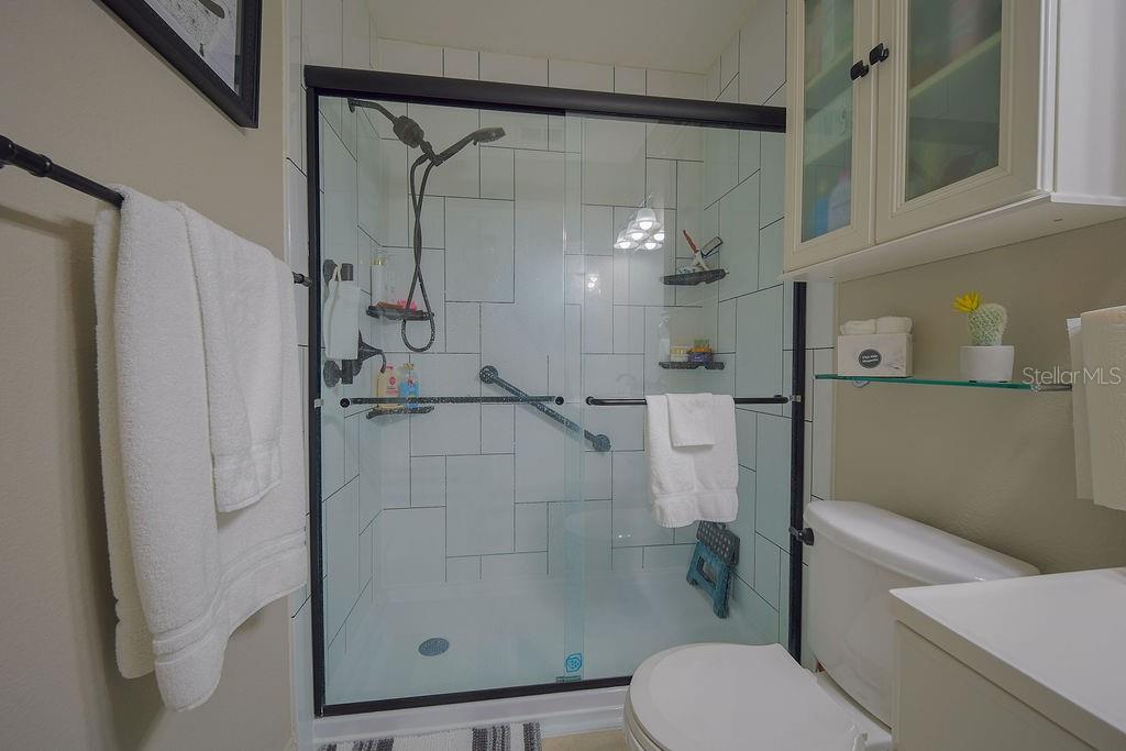 6902 SOLEDAD CT — photo 16