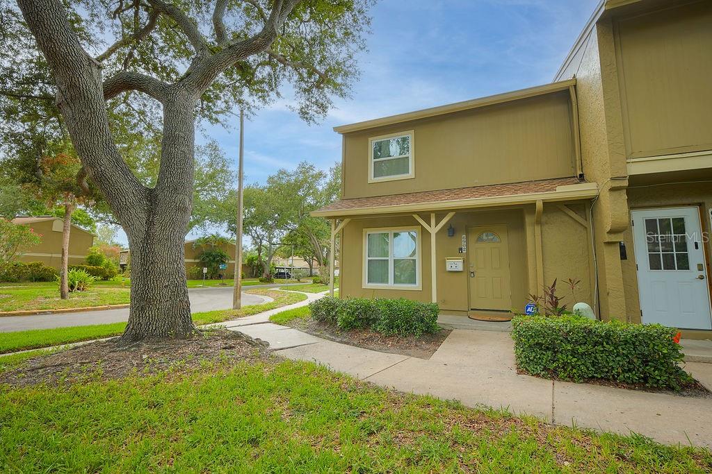 6902 SOLEDAD CT — photo 2