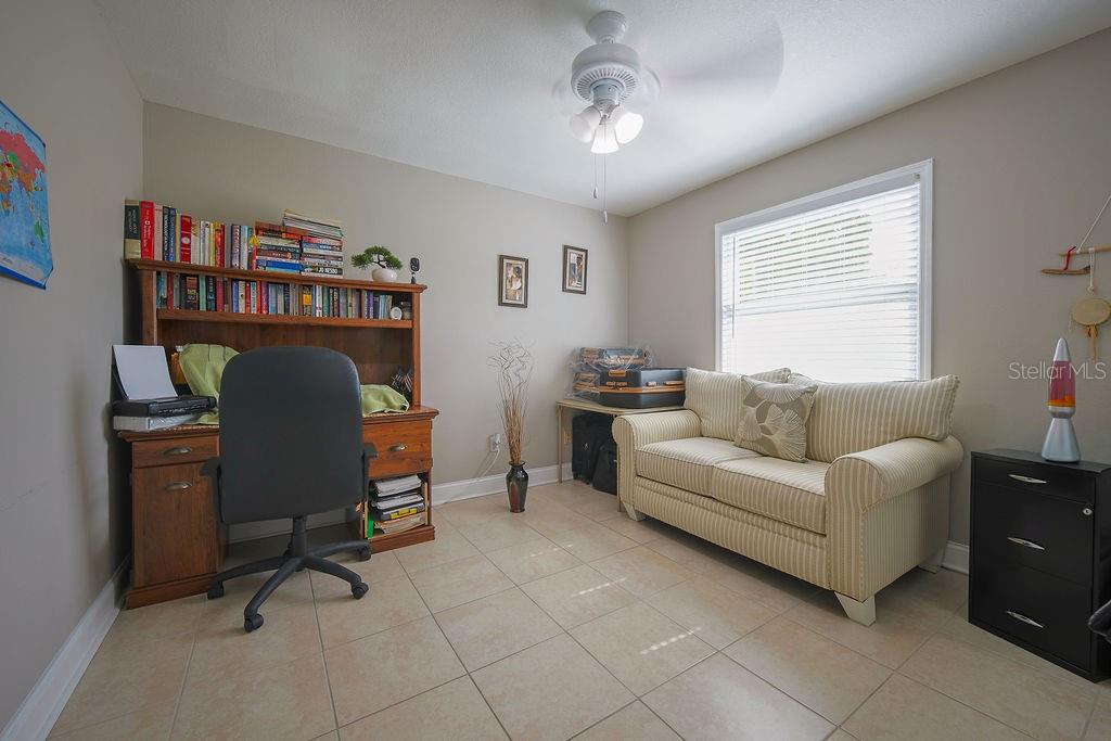 6902 SOLEDAD CT — photo 18