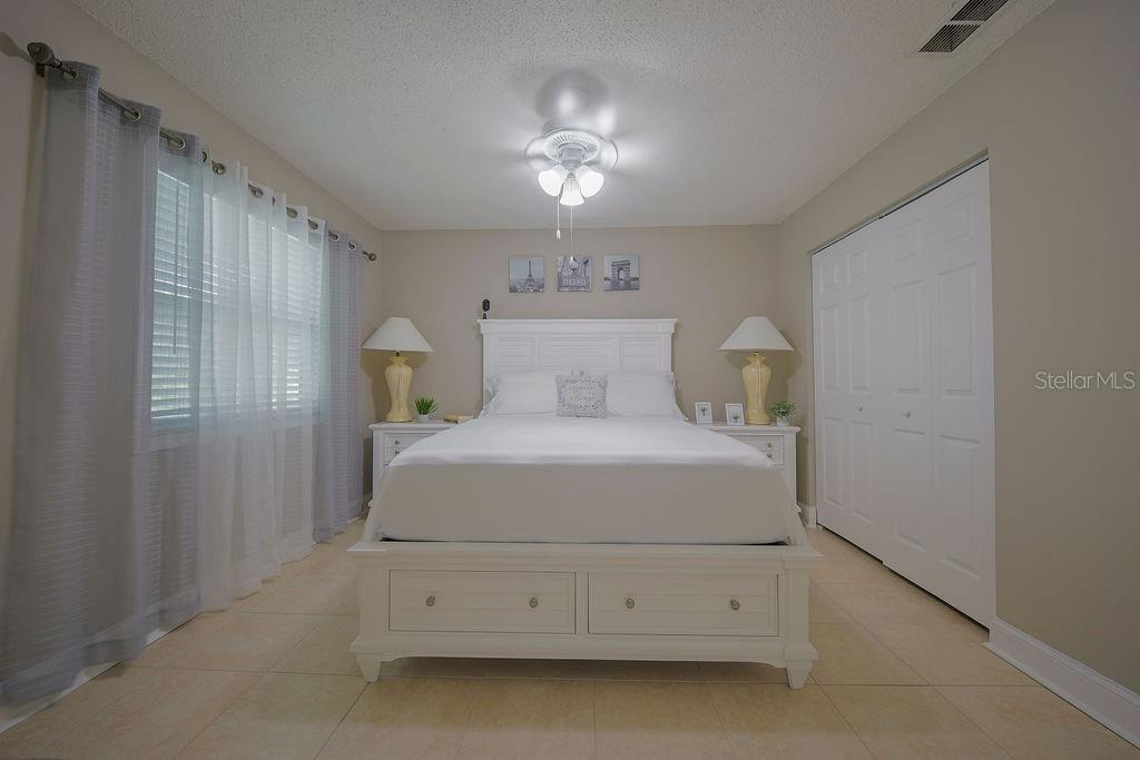 6902 SOLEDAD CT — photo 13