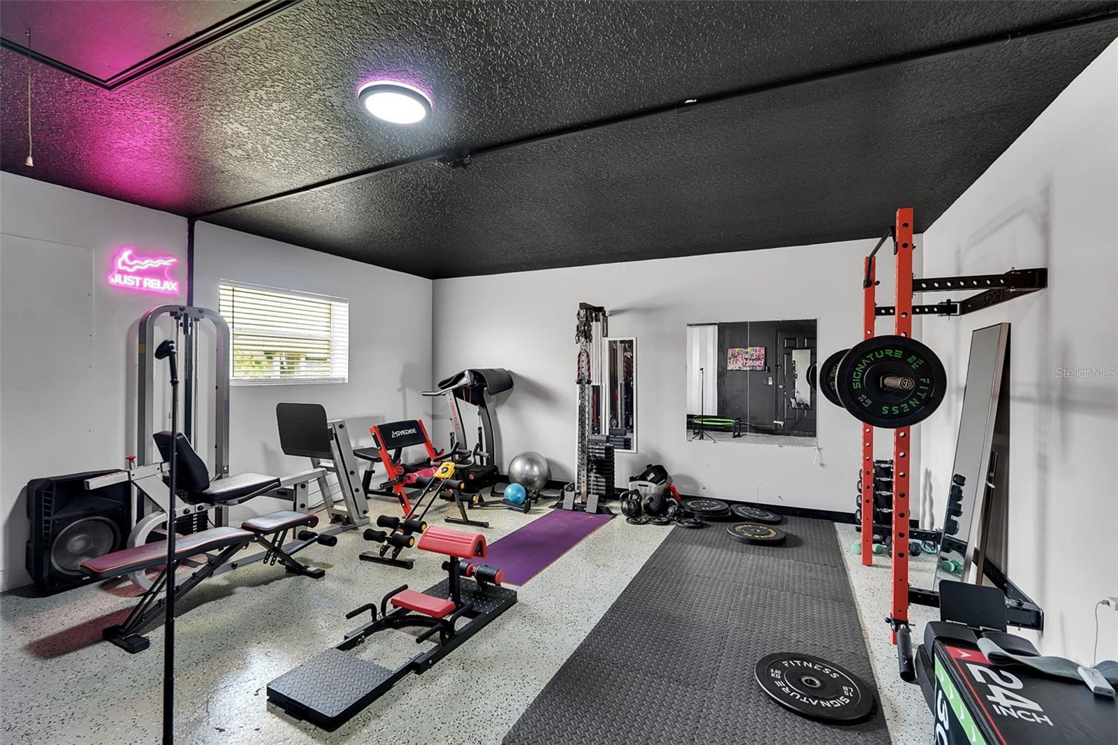 6817 CORRAL CIR — photo 36