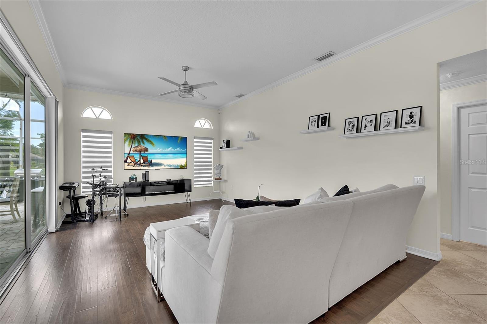 6817 CORRAL CIR — photo 17