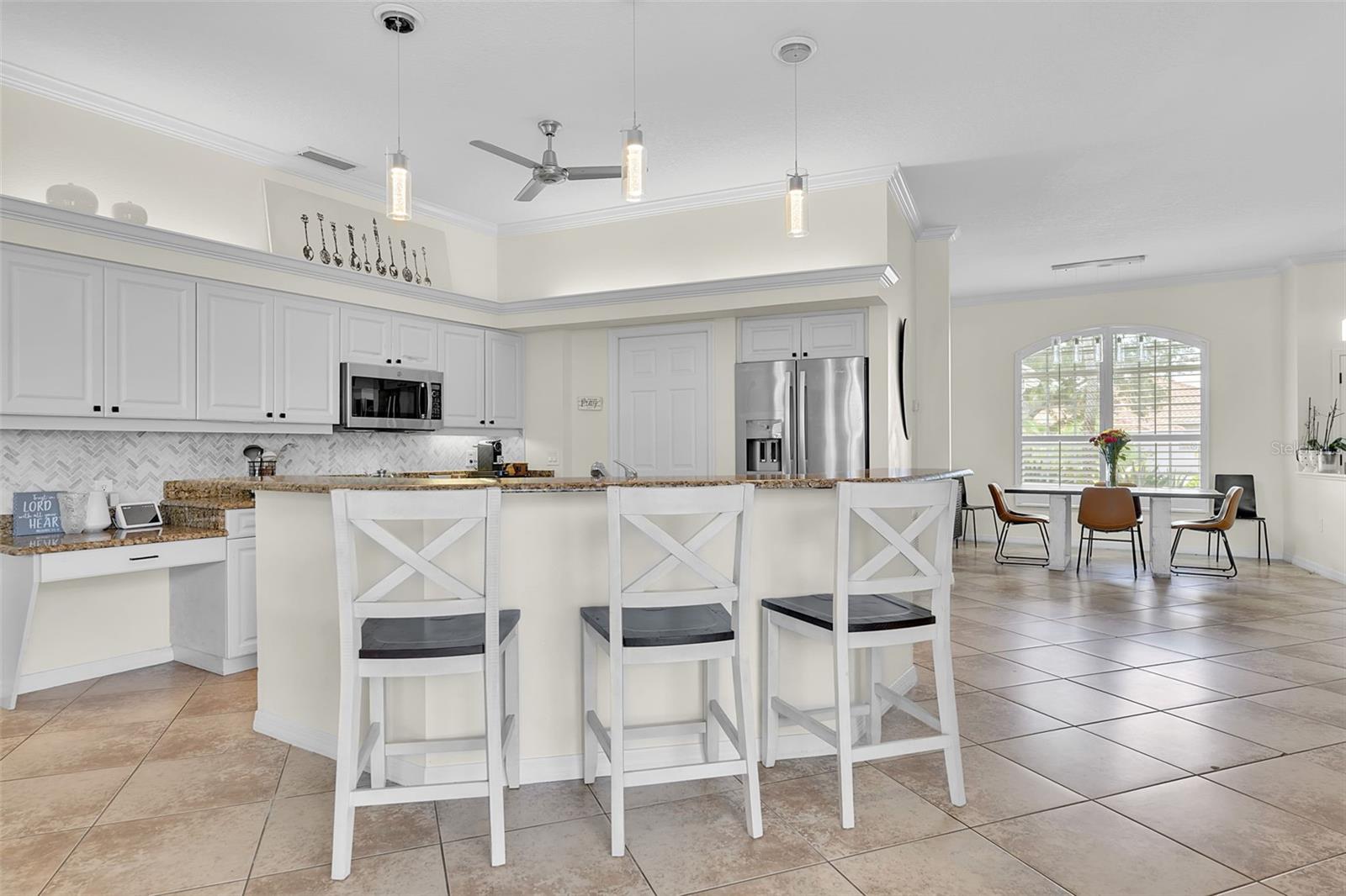 6817 CORRAL CIR — photo 12