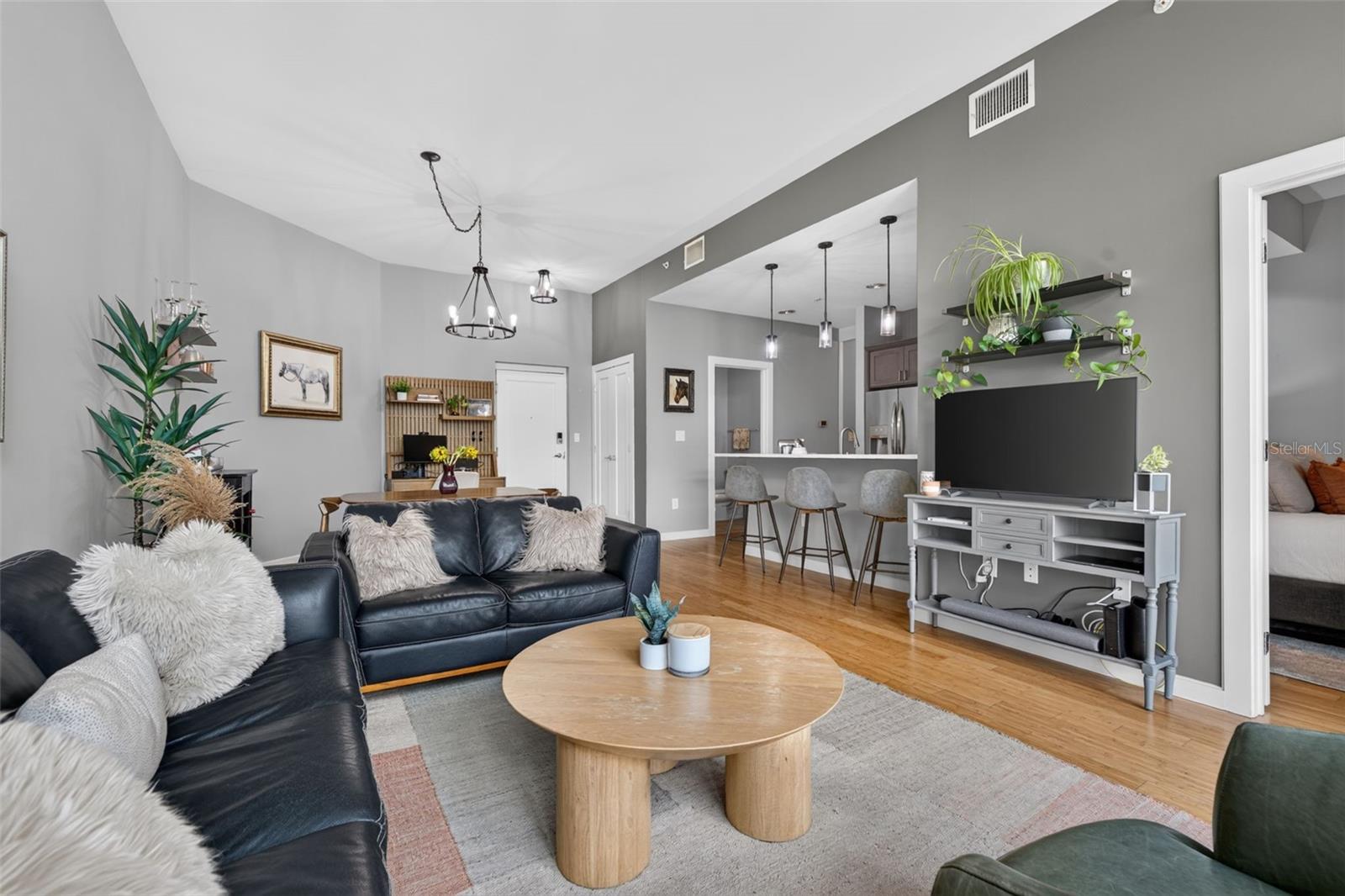 400 4TH AVE S #408 — photo 4