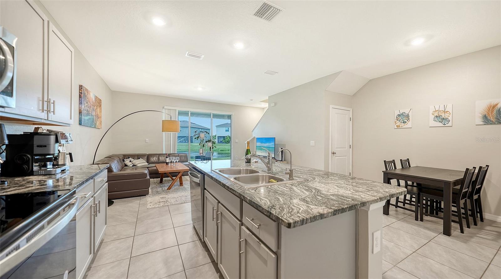 8777 MILESTONE DR — photo 15