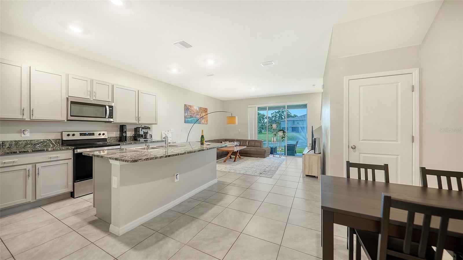8777 MILESTONE DR — photo 6