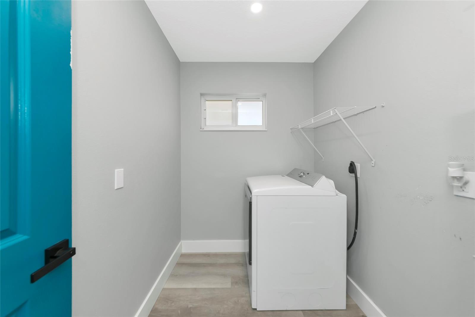 1458 E HALLMARK BLVD — photo 37